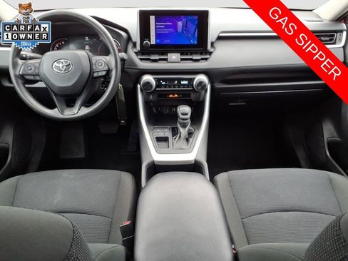 Used 2023 Toyota RAV4 LE image 13