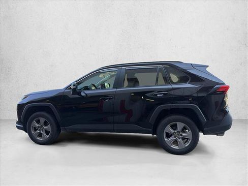 Used 2025 Toyota RAV4 XLE AWD/4WD image 6