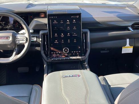 New 2026 GMC Yukon AT4 AWD/4WD image 16