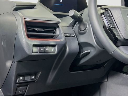 Used 2024 Toyota Prius Prime Premium image 12