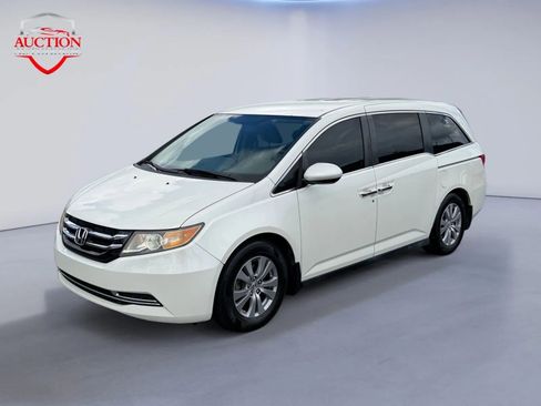 Used 2017 Honda Odyssey SE image 1