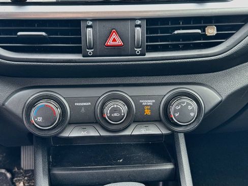 Certified 2024 Kia Forte LXS w/ LXS Technology Package FWD image 19