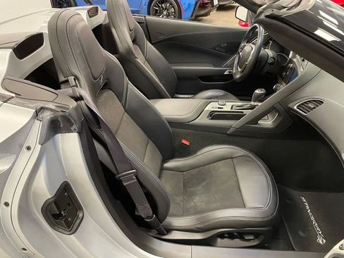 Used 2015 Chevrolet Corvette Stingray Convertible w/ 3LT Preferred Equipment Group RWD image 16