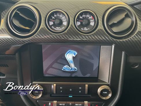 Used 2021 Ford Mustang Shelby GT500 w/ Technology Package RWD image 5