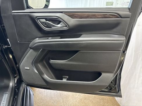 Used 2022 Chevrolet Tahoe LT w/ Luxury Package AWD/4WD image 32