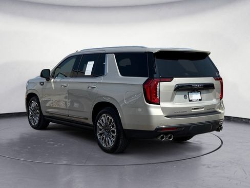 Used 2024 GMC Yukon Denali Ultimate AWD/4WD image 3