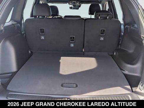 New 2026 Jeep Grand Cherokee Altitude RWD image 7