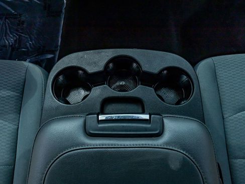 Used 2017 RAM 1500 Express RWD image 24