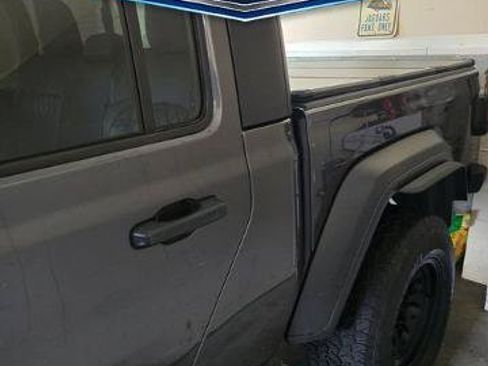 Used 2023 Jeep Gladiator Sport AWD/4WD image 1