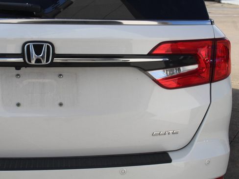 Used 2024 Honda Odyssey Elite image 4