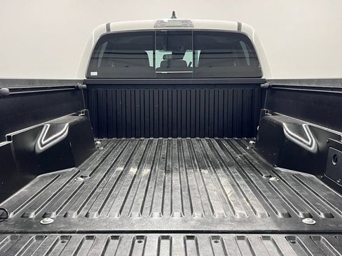 Used 2023 Toyota Tacoma SR5 AWD/4WD image 22