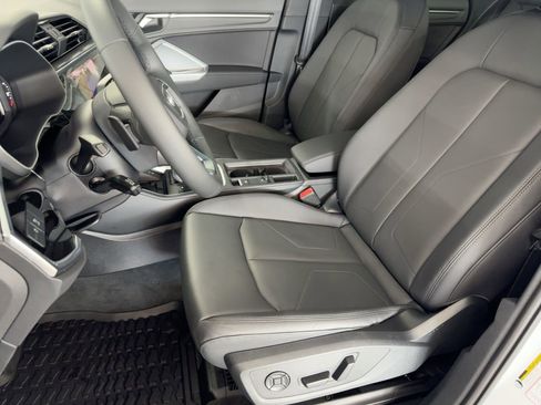 New 2025 Audi Q3 2.0T Premium image 5