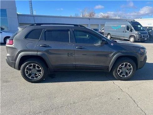 Used 2022 Jeep Cherokee Trailhawk w/ Premium Leather Package image 29