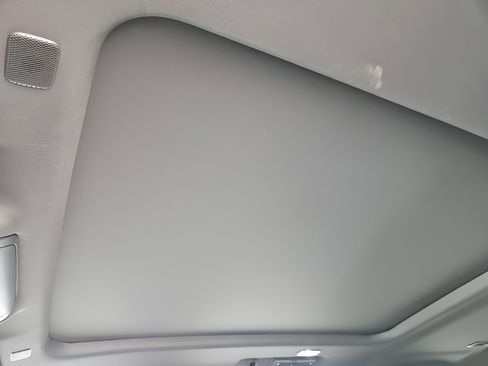 Used 2023 Chevrolet Tahoe Z71 image 32