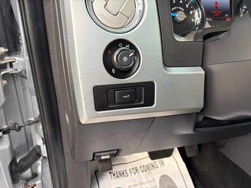 Used 2014 Ford F150 Platinum image 27