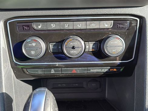 Used 2023 Volkswagen Atlas SE image 17