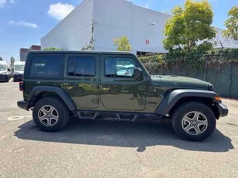 Used 2022 Jeep Wrangler Unlimited Sport AWD/4WD image 4
