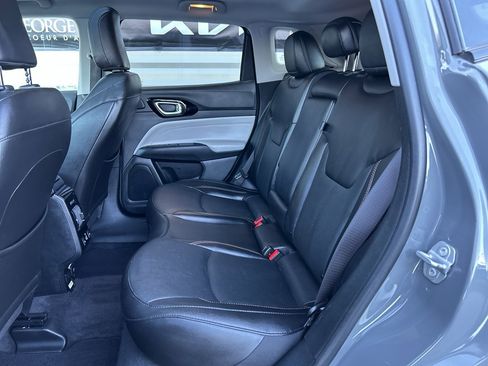 Used 2022 Jeep Compass Limited w/ Elite Group AWD/4WD image 12