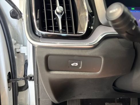 Used 2024 Volvo S60 B5 Core AWD/4WD image 14