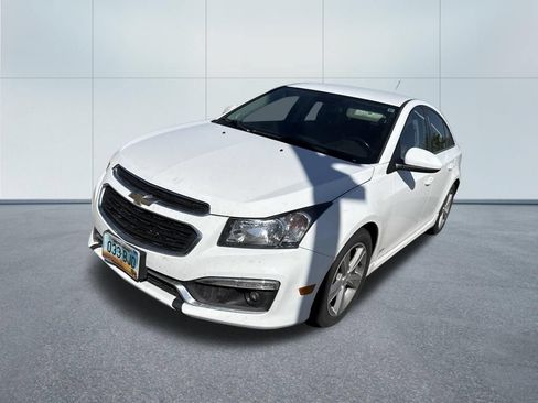 Used 2015 Chevrolet Cruze LT w/ RS Package FWD image 5