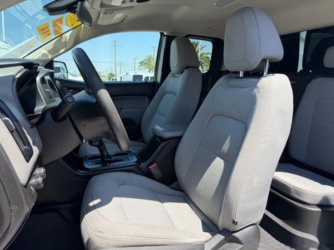 Used 2018 Chevrolet Colorado W/T w/ WT Convenience Package AWD/4WD image 18