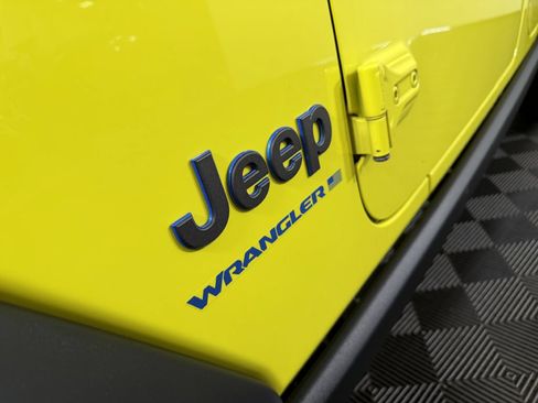 Used 2023 Jeep Wrangler Unlimited w/ Cold Weather Group AWD/4WD image 44