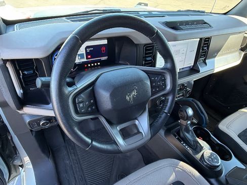 Used 2022 Ford Bronco Wildtrak AWD/4WD image 11