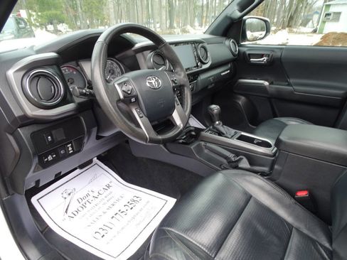 Used 2020 Toyota Tacoma 4x4 Double Cab image 14