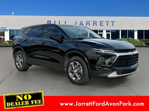 Used 2023 Chevrolet Blazer LT image 1
