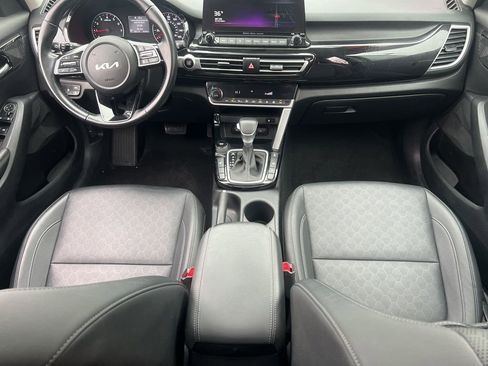 Certified 2022 Kia Seltos EX image 19