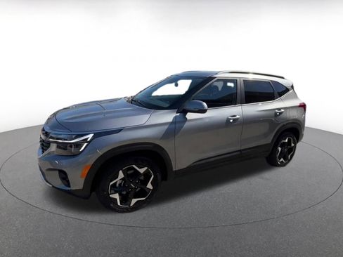 Used 2025 Kia Seltos S image 10