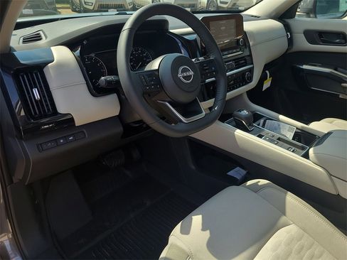 New 2025 Nissan Pathfinder SV w/ Black Appearance Package image 14