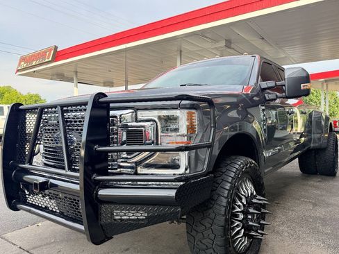 Used 2022 Ford F350 Lariat w/ Lariat Ultimate Package AWD/4WD image 18