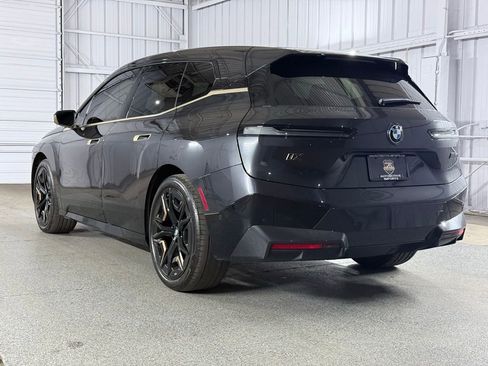 Used 2023 BMW iX M60 w/ Executive Package image 10