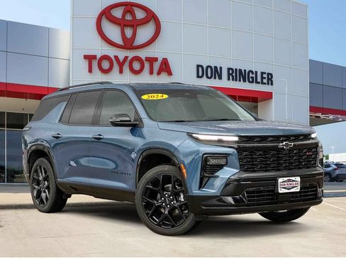 Used 2024 Chevrolet Traverse RS AWD/4WD image 1