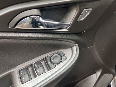 Used 2024 Chevrolet Malibu LT image 30