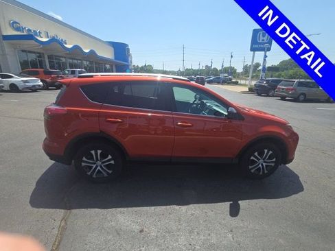 Used 2016 Toyota RAV4 LE AWD/4WD image 3