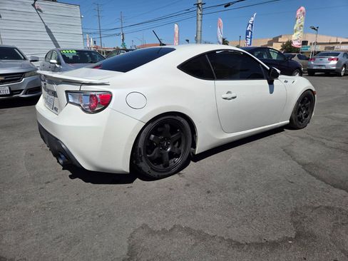 Used 2014 Scion FR-S RWD image 3