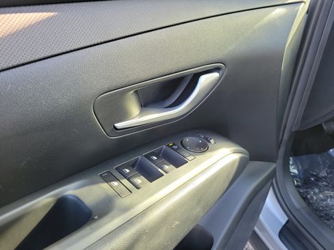 Certified 2025 Hyundai Tucson SEL image 18