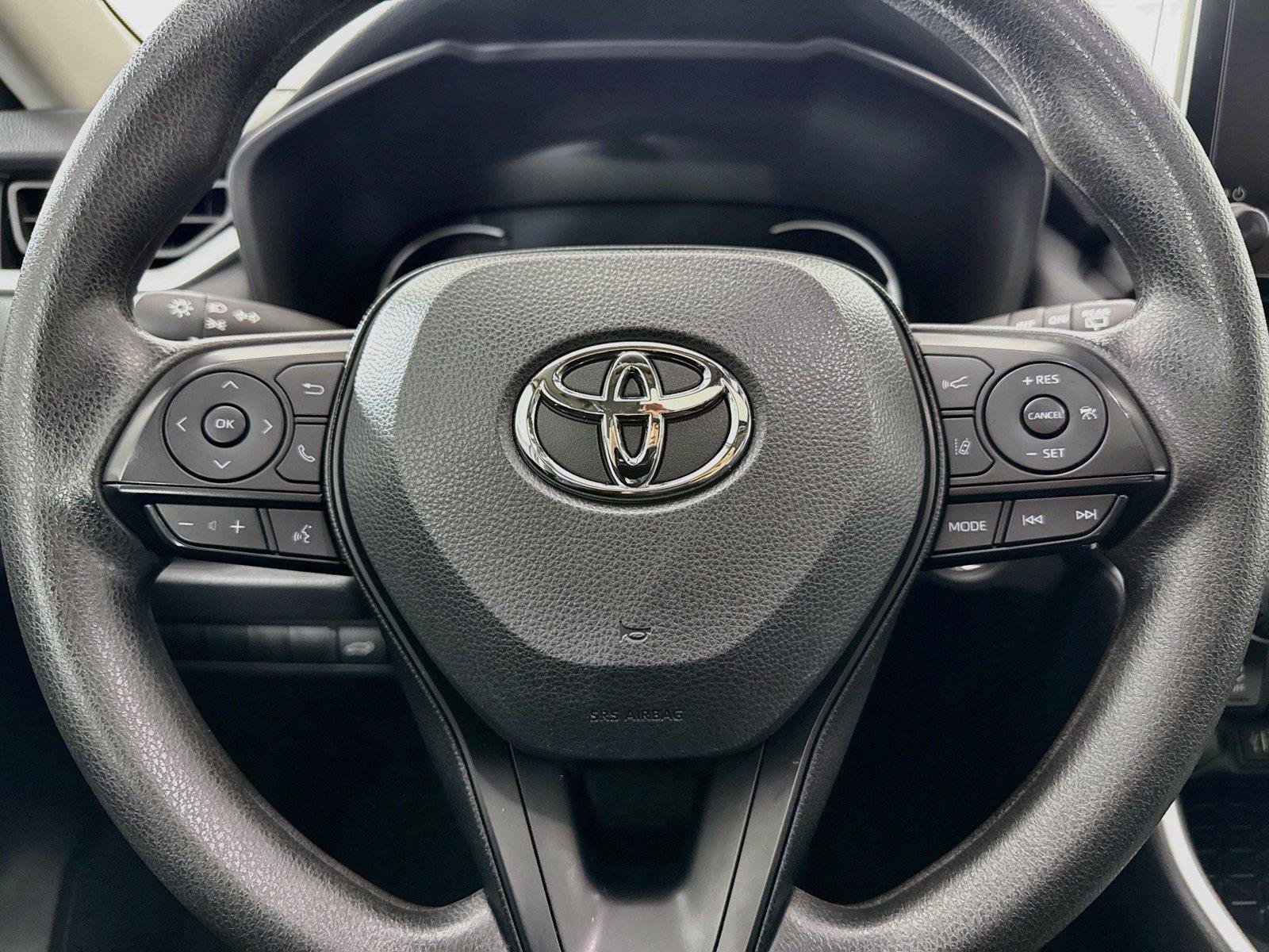 Certified 2025 Toyota RAV4 XLE w/ Convenience Package FWD image 16