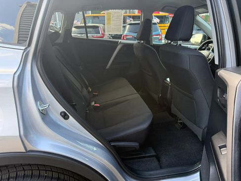 Used 2016 Toyota RAV4 LE AWD/4WD image 27