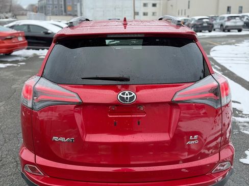 Used 2016 Toyota RAV4 LE image 12