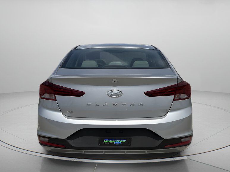 Used 2020 Hyundai Elantra SE FWD image 4