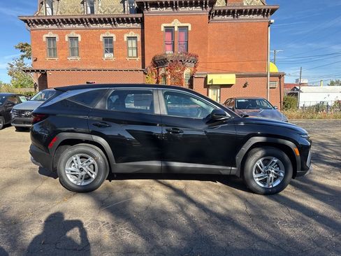 New 2026 Hyundai Tucson SE image 8