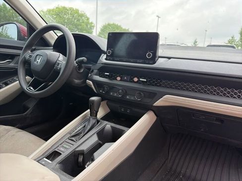 Used 2023 Honda Accord EX image 6