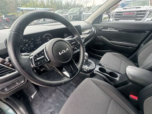 Used 2024 Kia Seltos S FWD image 13