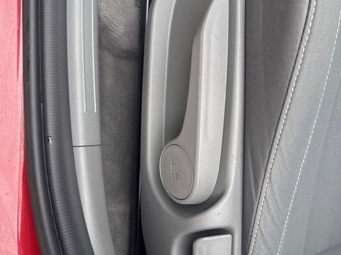 Used 2025 Hyundai Elantra Sport image 54