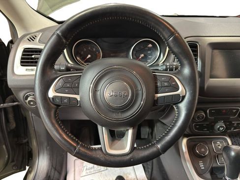 Used 2018 Jeep Compass Latitude w/ Popular Equipment Group image 16