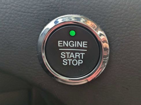 Used 2024 Ford Edge SEL image 32