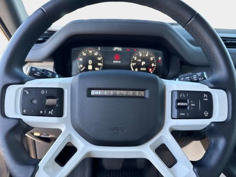 Used 2023 Land Rover Defender 110 S AWD/4WD image 28